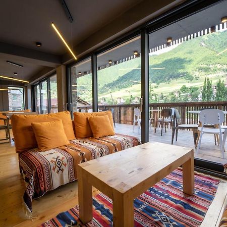 Hotel Lahili 메스티아 외부 사진
